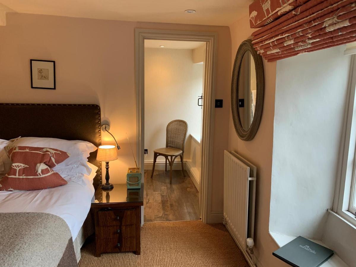 The Red Lion Inn Long Compton ภายนอก รูปภาพ