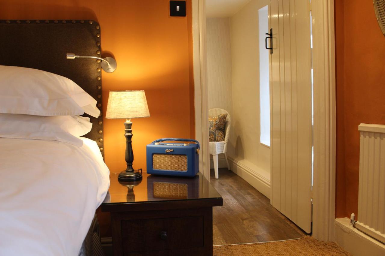 The Red Lion Inn Long Compton ภายนอก รูปภาพ