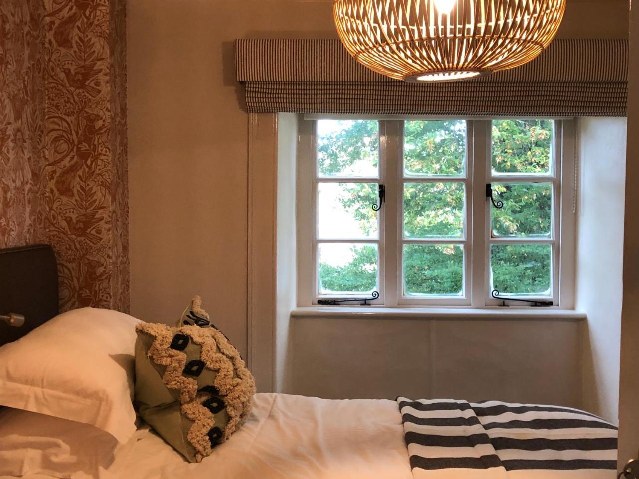 The Red Lion Inn Long Compton ภายนอก รูปภาพ