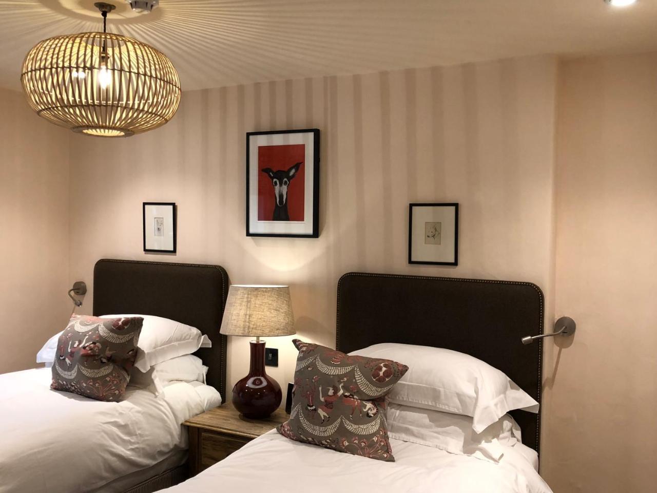 The Red Lion Inn Long Compton ภายนอก รูปภาพ