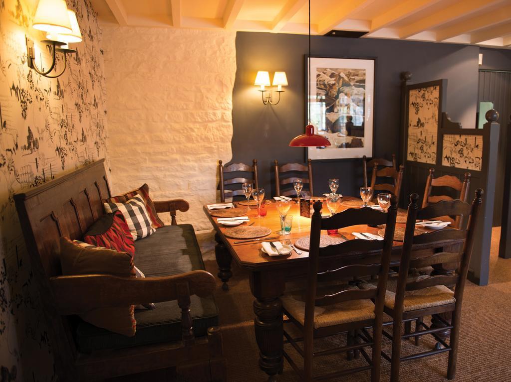 The Red Lion Inn Long Compton ภายนอก รูปภาพ